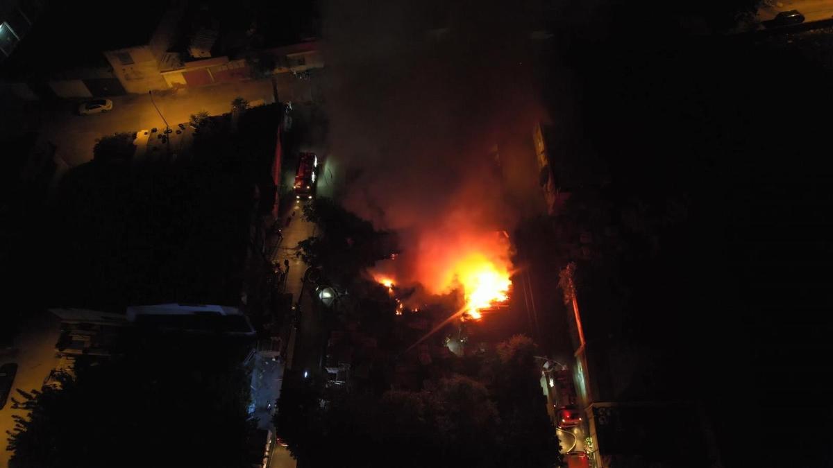 Palet fabrikasnda yangn
