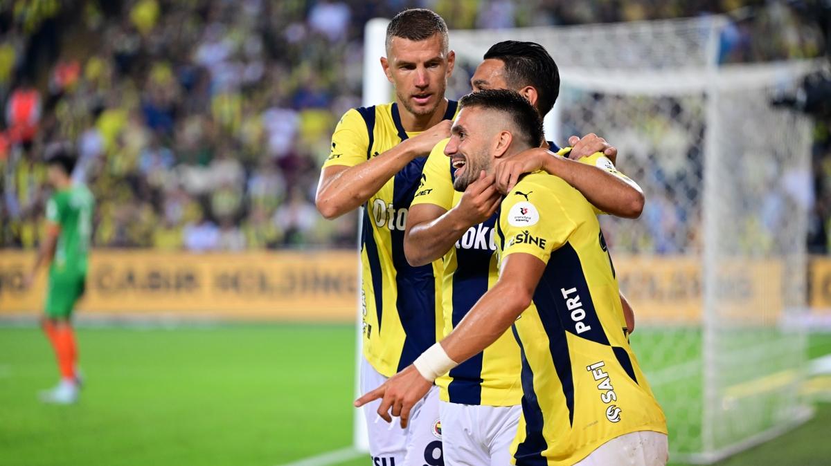 Fenerbahe'de kaptanlar ilk 11'e geri dnyor