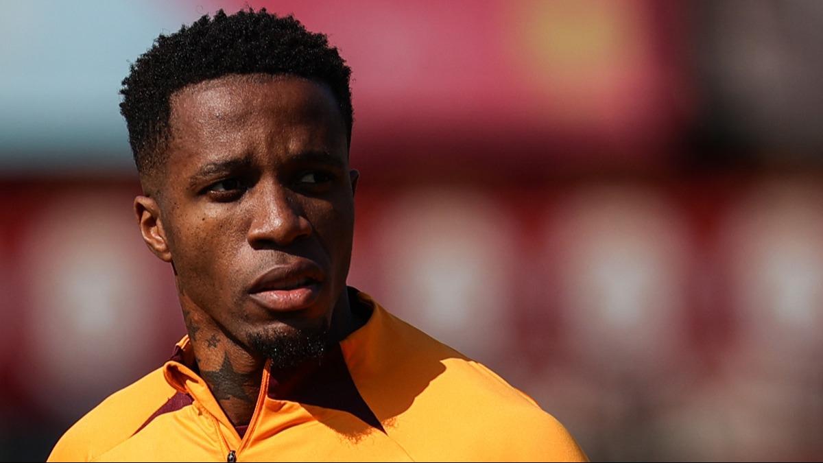 Fransz basn Wilfried Zaha'y yerden yere vurdu! ''Lyon'da skandala neden oluyor''