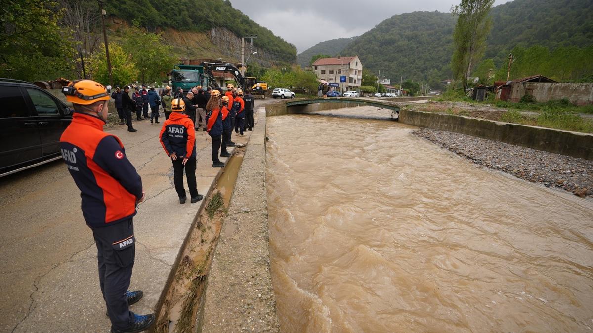 AFAD'dan kuvvetli yalara kar uyard  