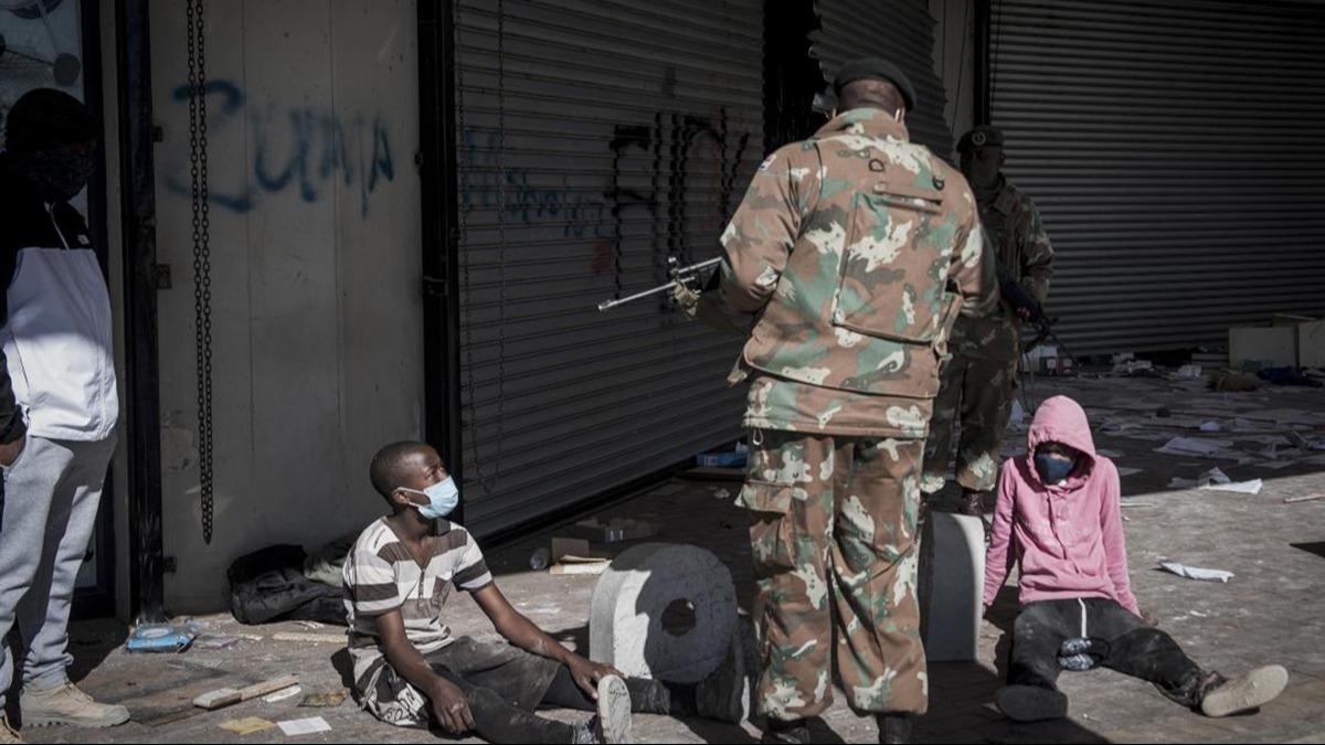 Gney Afrika'da silahl saldrda 6 kii hayatn kaybetti