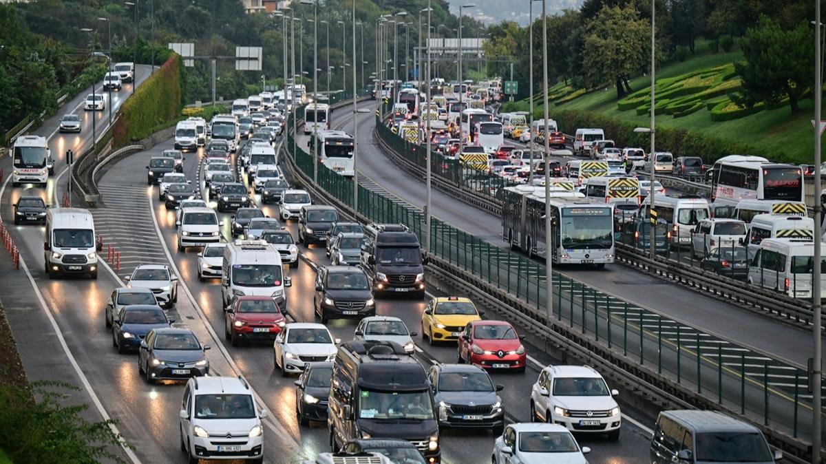 stanbul haftaya youn trafikle balad