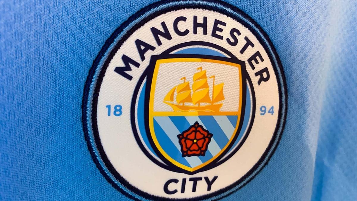 Manchester City, Premier Lig'e at davay kazand