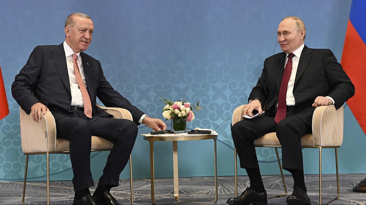 BRICS Zirvesi'ni iaret ettiler! Kremlin'den Bakan Erdoan-Putin grmesi hakknda aklama