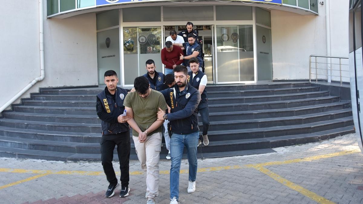 19 ilde ezamanl nitelikli dolandrclk operasyonu: 76 gzalt