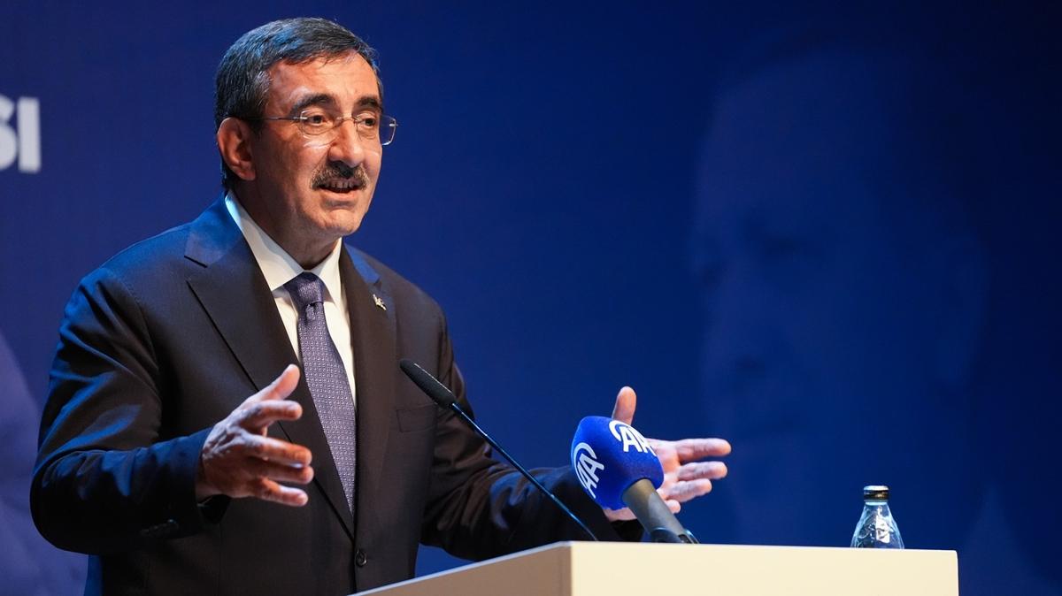 Tezkere Resmi Gazete'de: Cumhurbakanlna Cevdet Ylmaz vekalet edecek