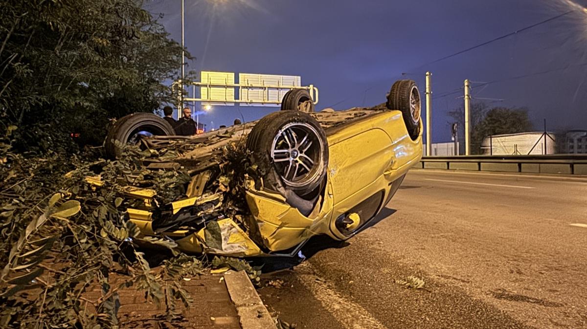 Bursa'da takla atan otomobildeki 4 kii yaraland