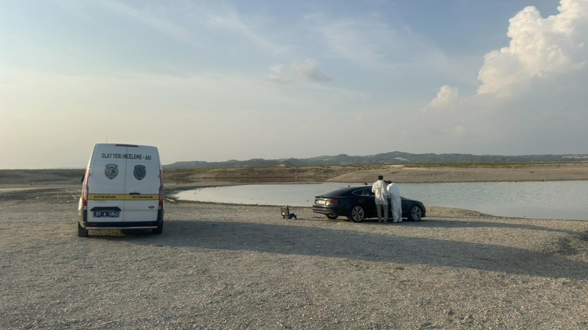 Adana'da bir kadn tabancayla ldren pheli intihar etti