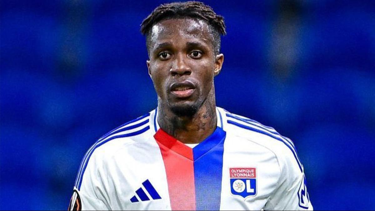 Fransa'da da rahat durmad! Wilfried Zaha Lyon'da kadro d