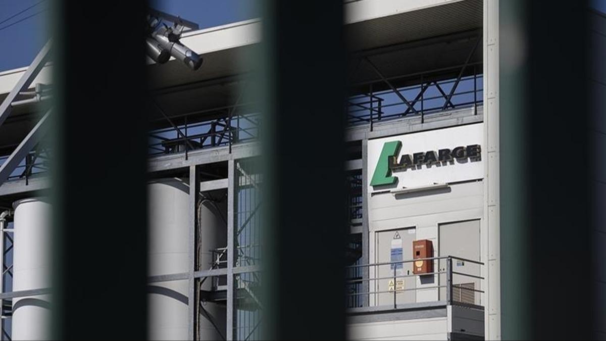 Fransz imento devi Lafarge, terr rgtn finanse etmekten yarglanacak