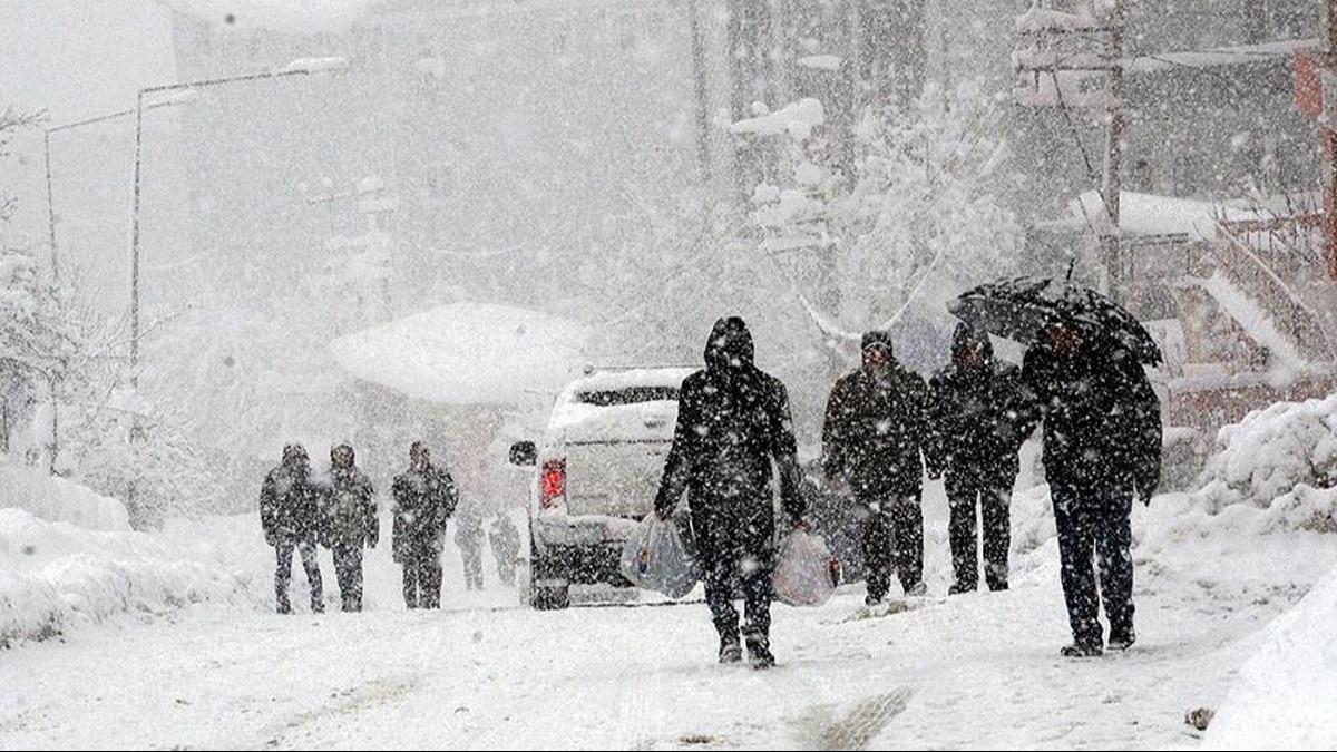 Meteoroloji blge blge uyard! Karadeniz'in yksek kesimlerinde kar beklentisi