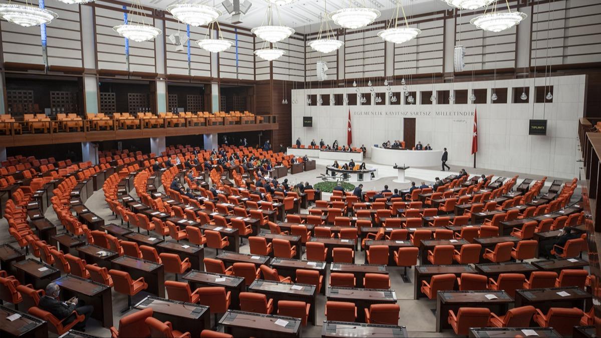 Meclis'te kabul edildi: Trk askerinin Lbnan'daki grev sresi uzatld