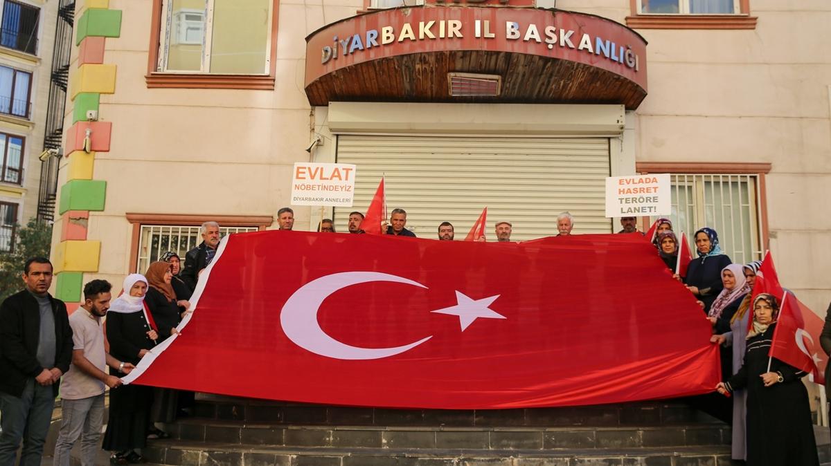 Diyarbakr annelerinden TUSA'a ynelik terr saldrsna tepki                                               