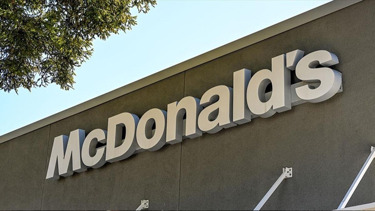 McDonald's rnlerinde koli basili skandal! Onlarca kii hastaneye kaldrld