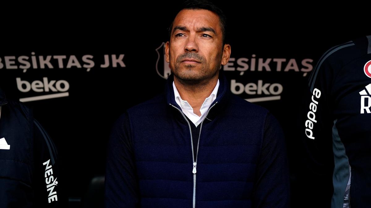 Giovanni van Bronckhorst ilk Sper Lig derbisine kacak