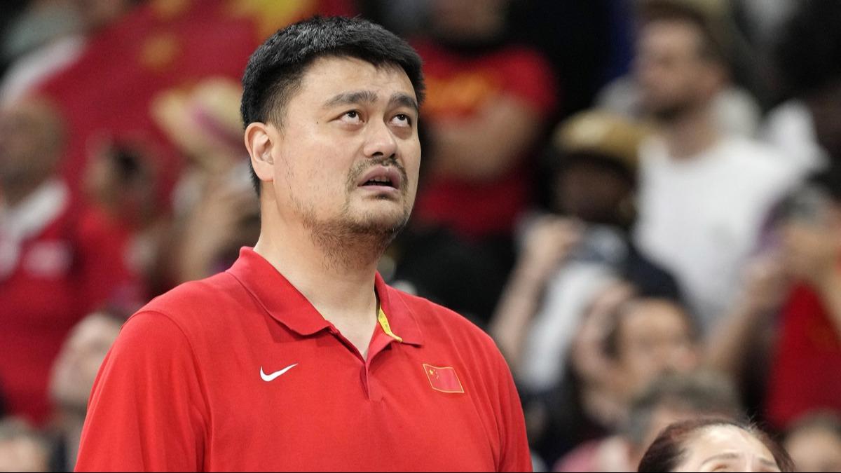 Eski NBA oyuncusu Yao Ming, in Basketbol Federasyonu bakanlndan istifa etti