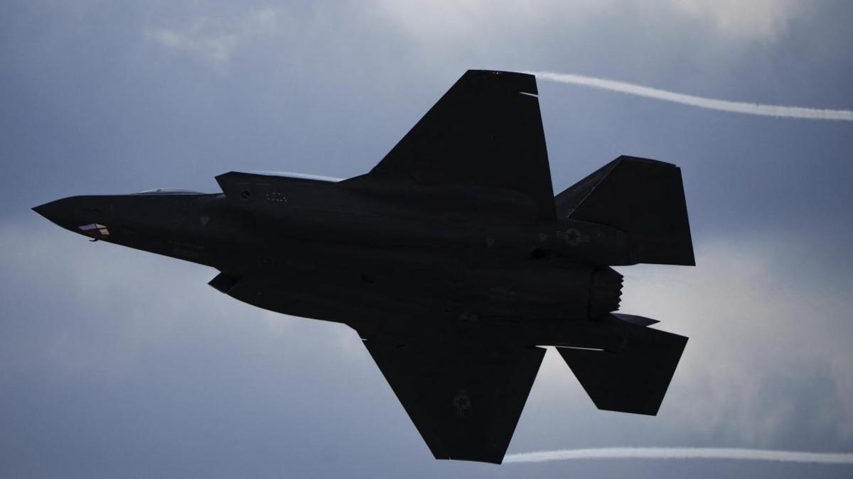 F-35'ten atlad, 911'i arad