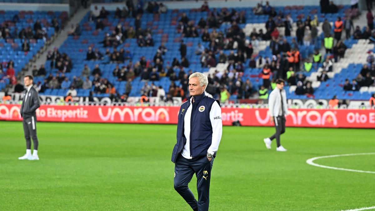 Jose Mourinho'dan Trabzon'da olay hareketler