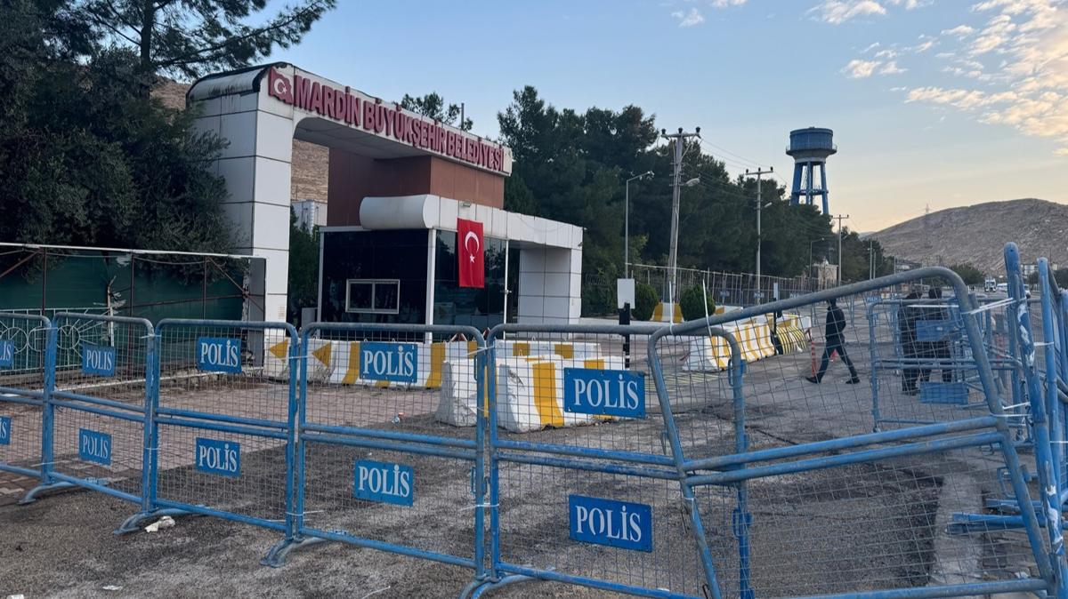 Mardin'de polise tal saldr: 9 gzalt