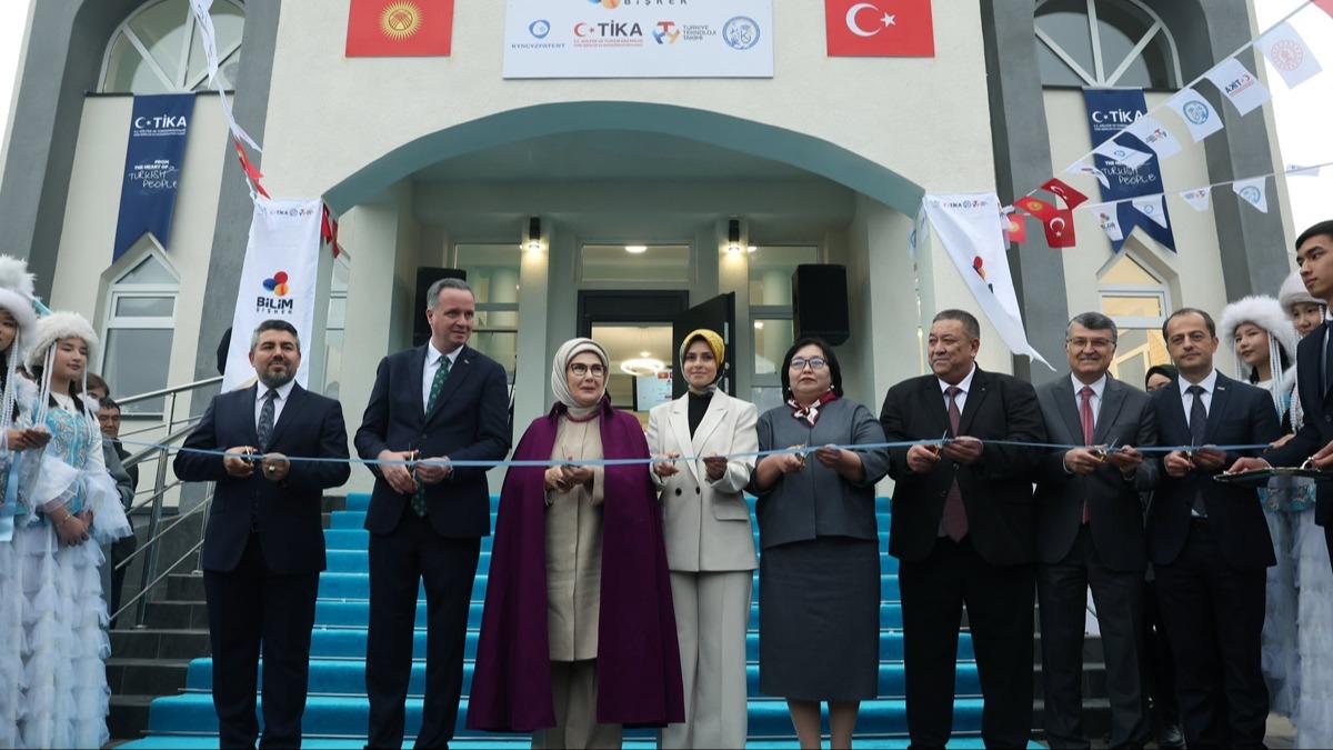 Emine Erdoan, Bilim Bikek novasyon Merkezi'nin aln yapt: nemli bir adm olarak gryorum