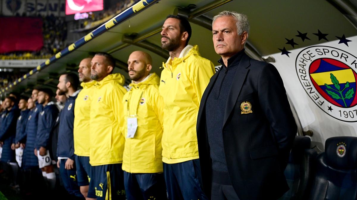 Fenerbahe'nin AZ Alkmaar manda Mourinho tribnde olacak