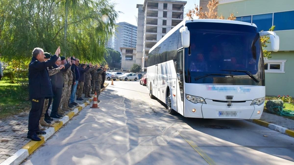 zel Harekat polisleri Suriye'ye uurland