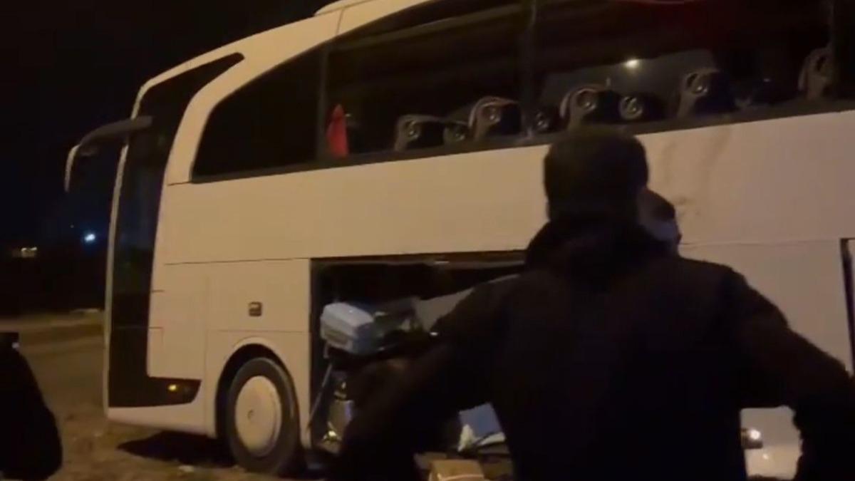Yolcu otobs ile kamyon arpt: Yarallar var