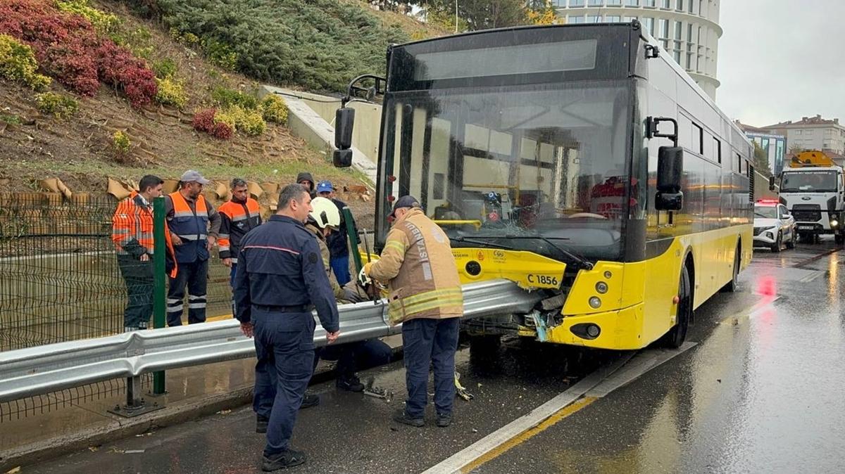 Kontrolden kan ETT otobs bariyere sapland