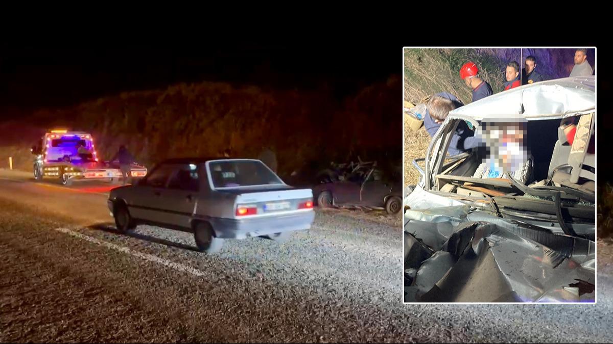 Otomobil ile traktr kafa kafaya vurdu! 1'i ar 3 kii yaland 