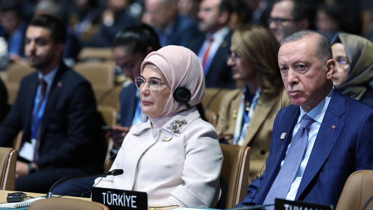 Emine Erdoan, Azerbaycan, Krgzistan ve zbekistan liderlerinin eleriyle grt