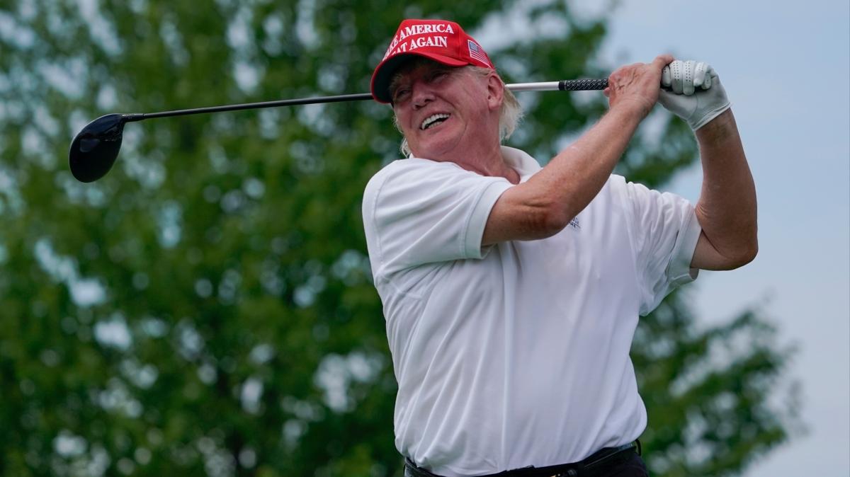 Gney Kore lideri, Trump iin 8 yl aradan sonra yeniden golfe balad