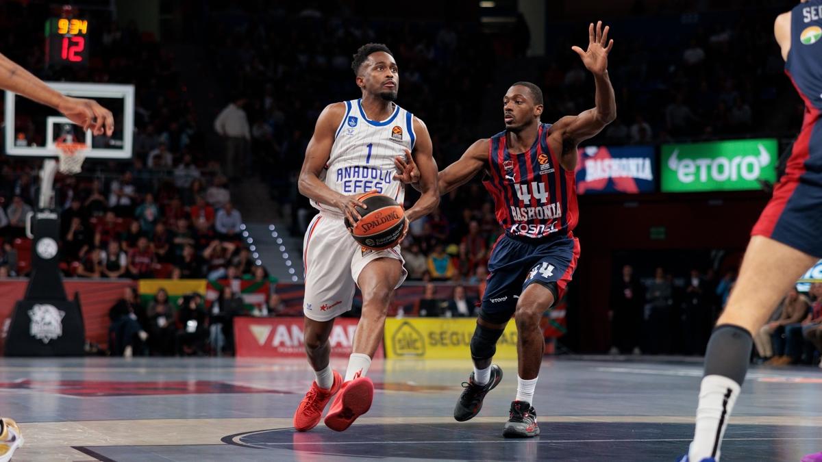 Anadolu Efes, Real Madrid deplasmanna konuk olacak