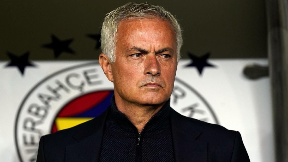 Mourinho Roma'nn bana m geiyor? Srpriz aklama geldi! ''Yeniden dnlmeli''