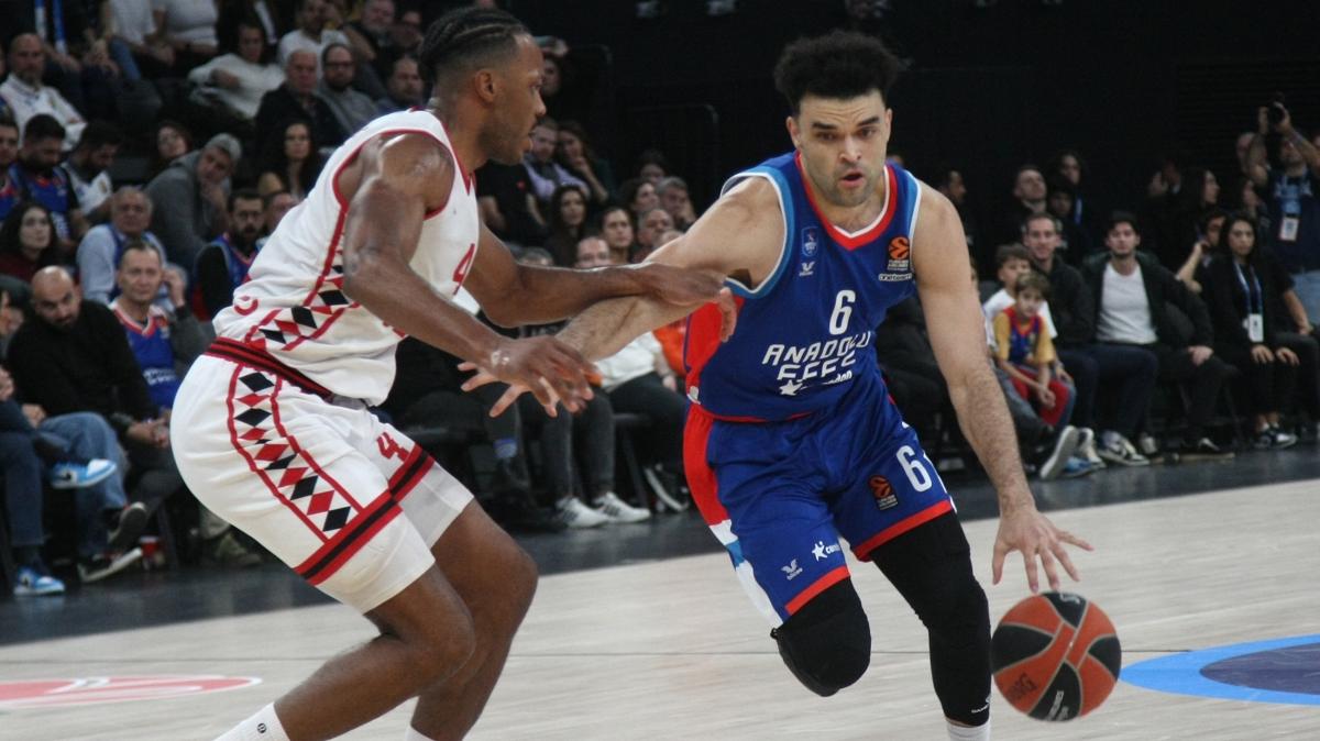 Anadolu Efes zorlu Real Madrid deplasmannda