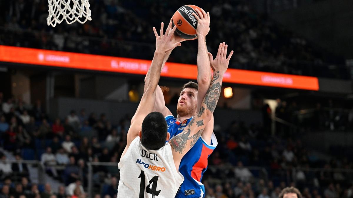 Anadolu Efes, Real Madrid'e ans tanmad