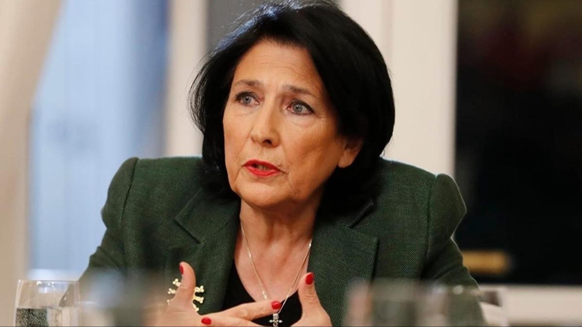 Grcistan: gal altndaki Abhazya'da olup bitenler ayn zamanda 'Rus yasasn' onaylama abasdr