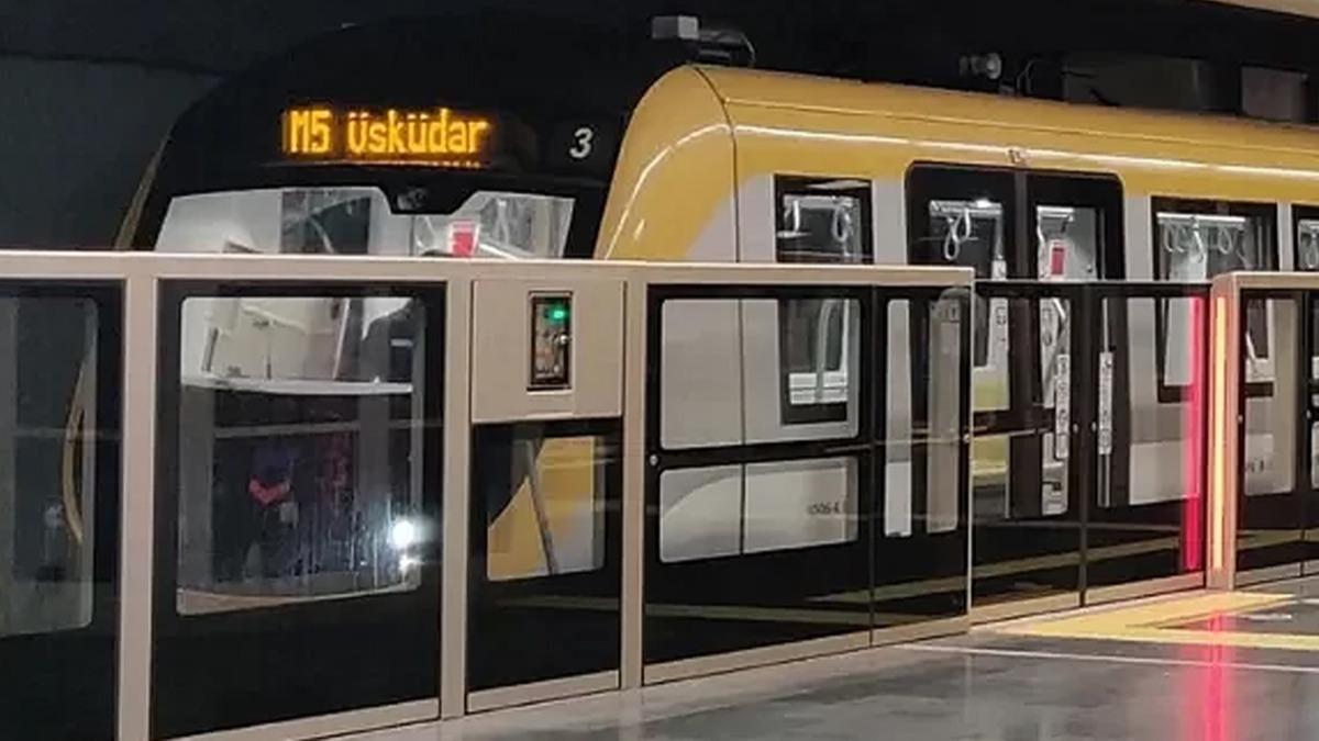 stanbul'da faciadan dnld! Yolcular metrodan glkle kt