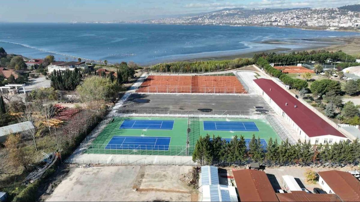 zmit Tenis Merkezi'nde sona doru