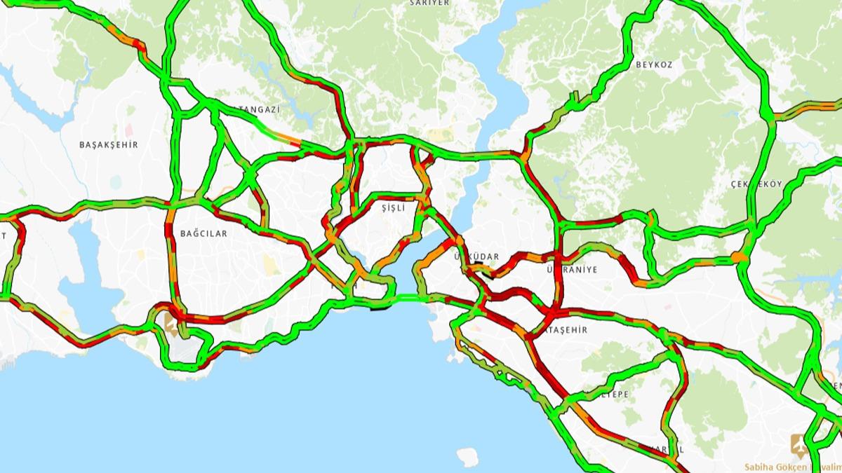 9 gnlk ara tatil bitti! Haftann ilk i gnnde trafik younluu yaand