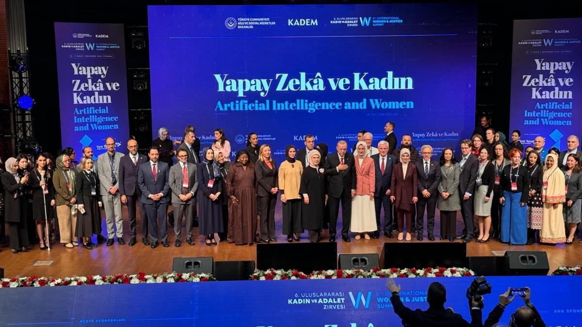 Kadn ve Demokrasi Vakf KADEM'in dzenledii ''Yapay zek ve kadn'' Zirvesi'nin sonu bildirisi akland