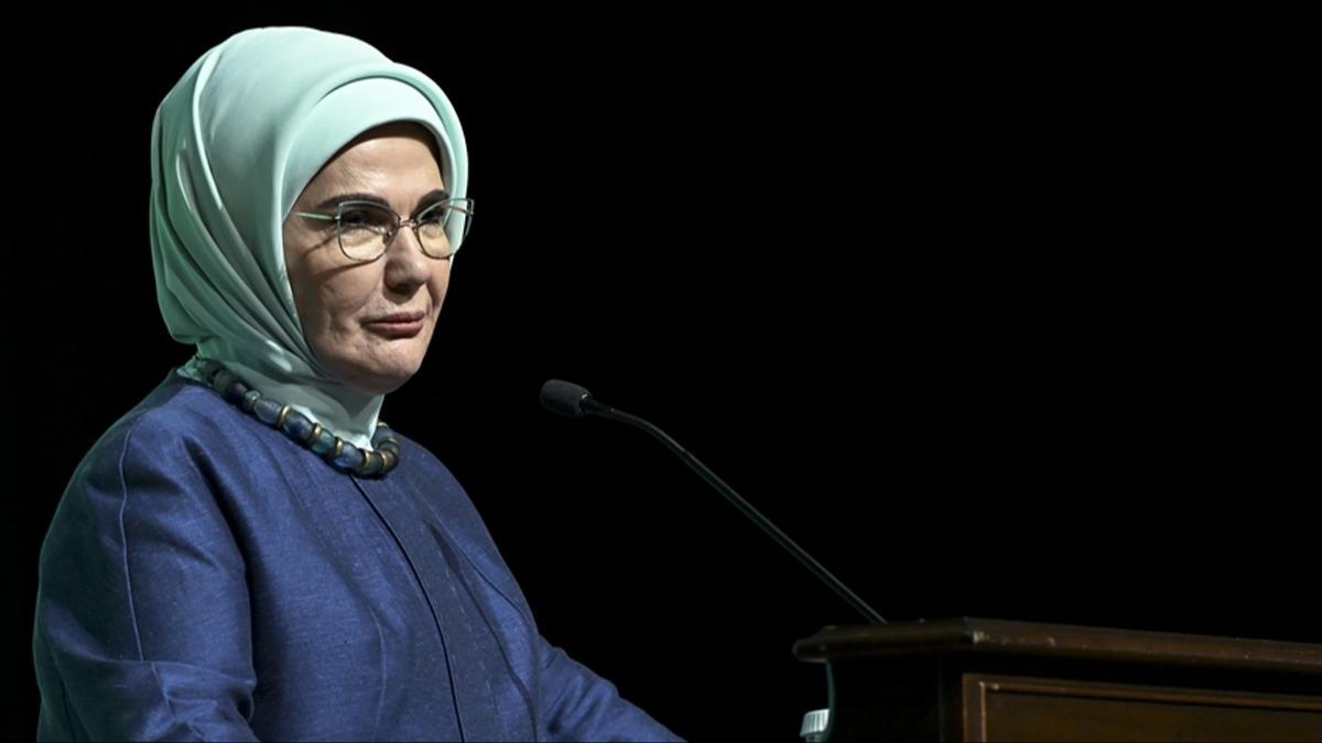 Emine Erdoan: Ebelik mesleinin nemi zerinde daha fazla durmamz gerekiyor