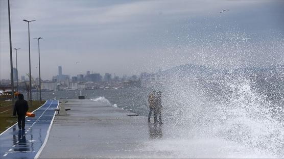 Marmara'da iddetli lodos