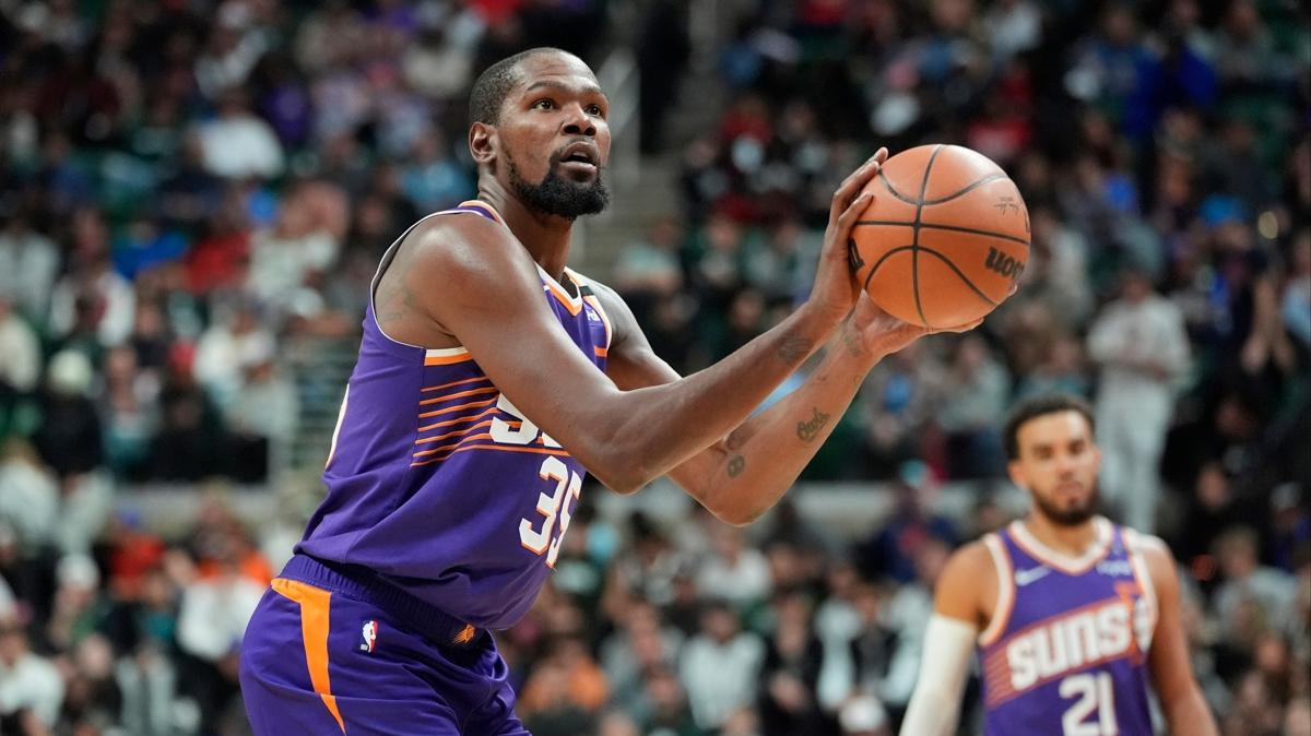 Phoenix Suns'n sahibi Ishbia, Kevin Durant'in takmda kalmasn istiyor