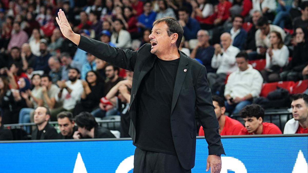 te Ergin Ataman'n A Milli Basketbol Takm karnesi