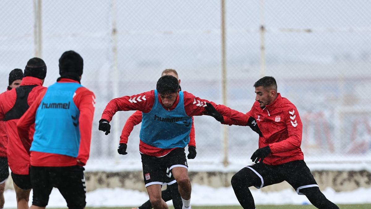 Sivasspor, Antalyaspor mann hazrlklarn srdrd