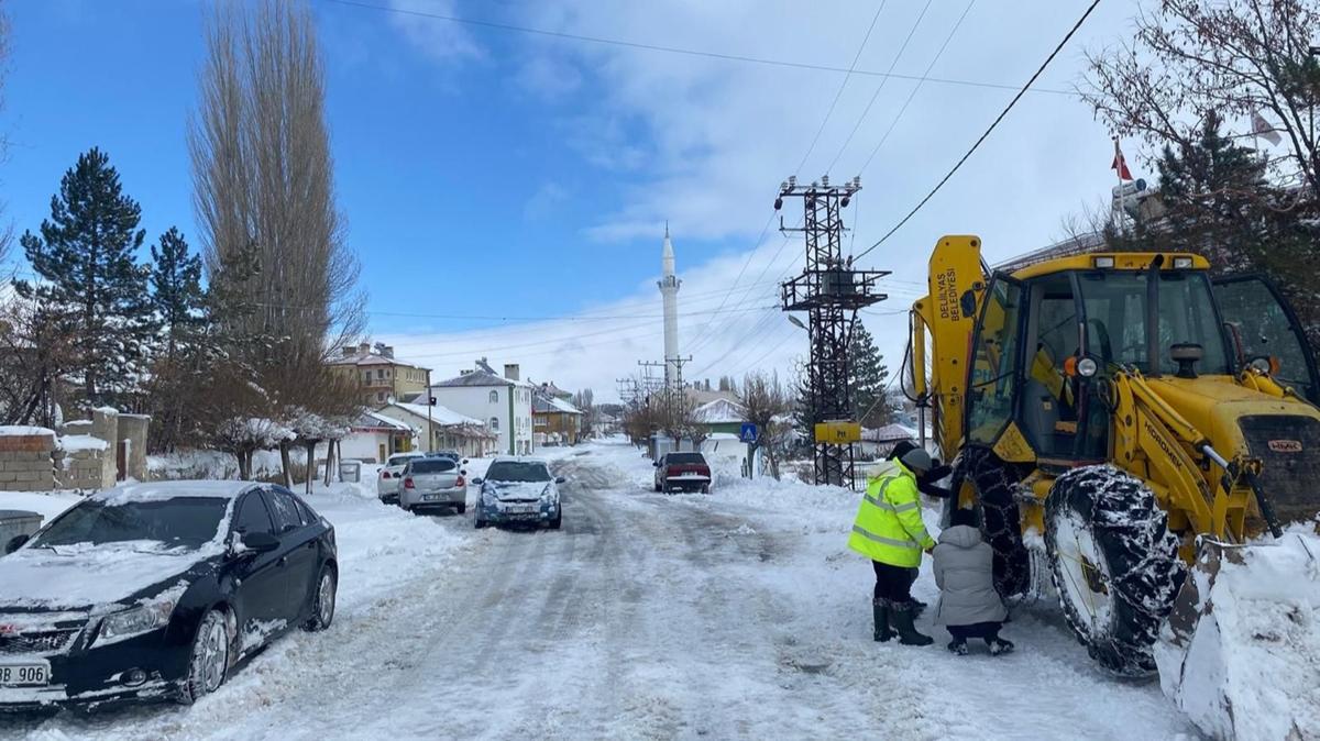 Sivas'ta 645 ky yolu ulama kapand                                        