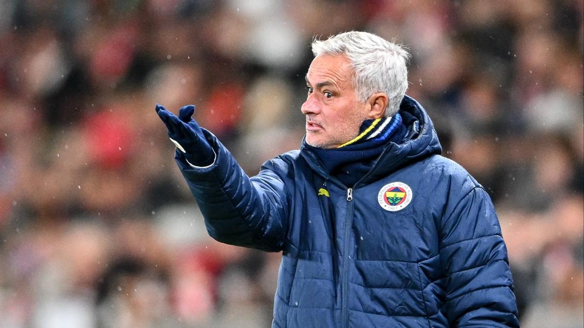 Jose Mourinho: Hakem onlar affetti