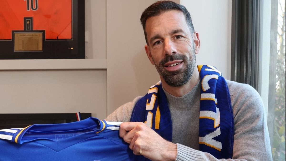 Leicester City'nin yeni teknik direktr Ruud van Nistelrooy oldu