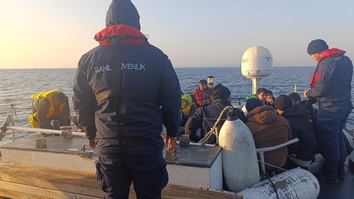 anakkale'de lastik botta 13' ocuk 33 kaak gmen yakaland