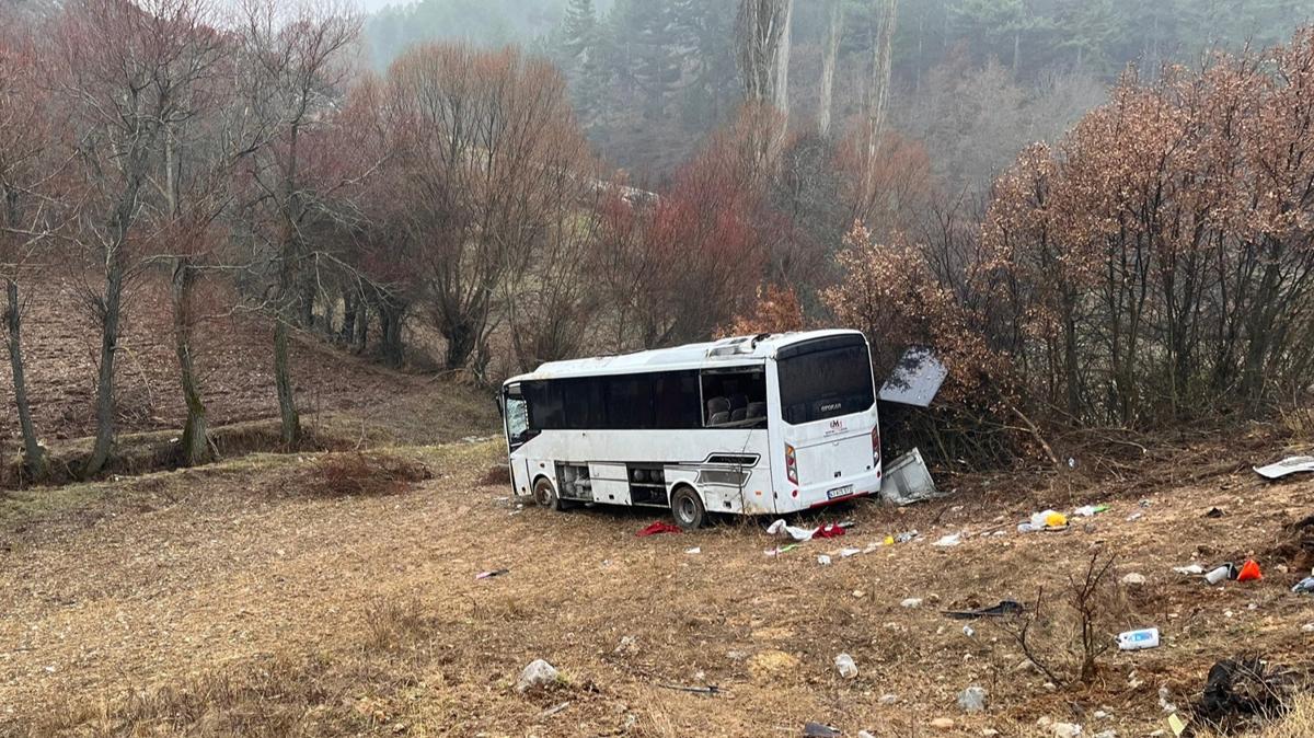 Ktahya'da arampole savrulan ii servisindeki 1 kii ld, 7 kii yaraland